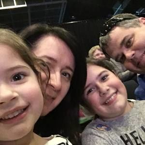 Meet your Posher, Liz